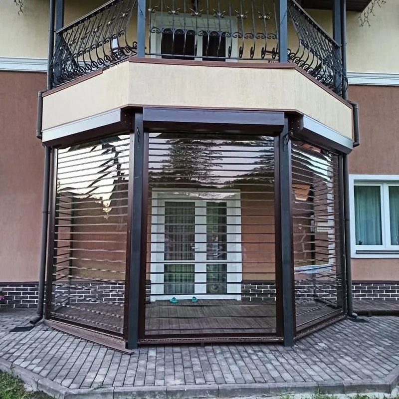 Преимущества прозрачных роллет